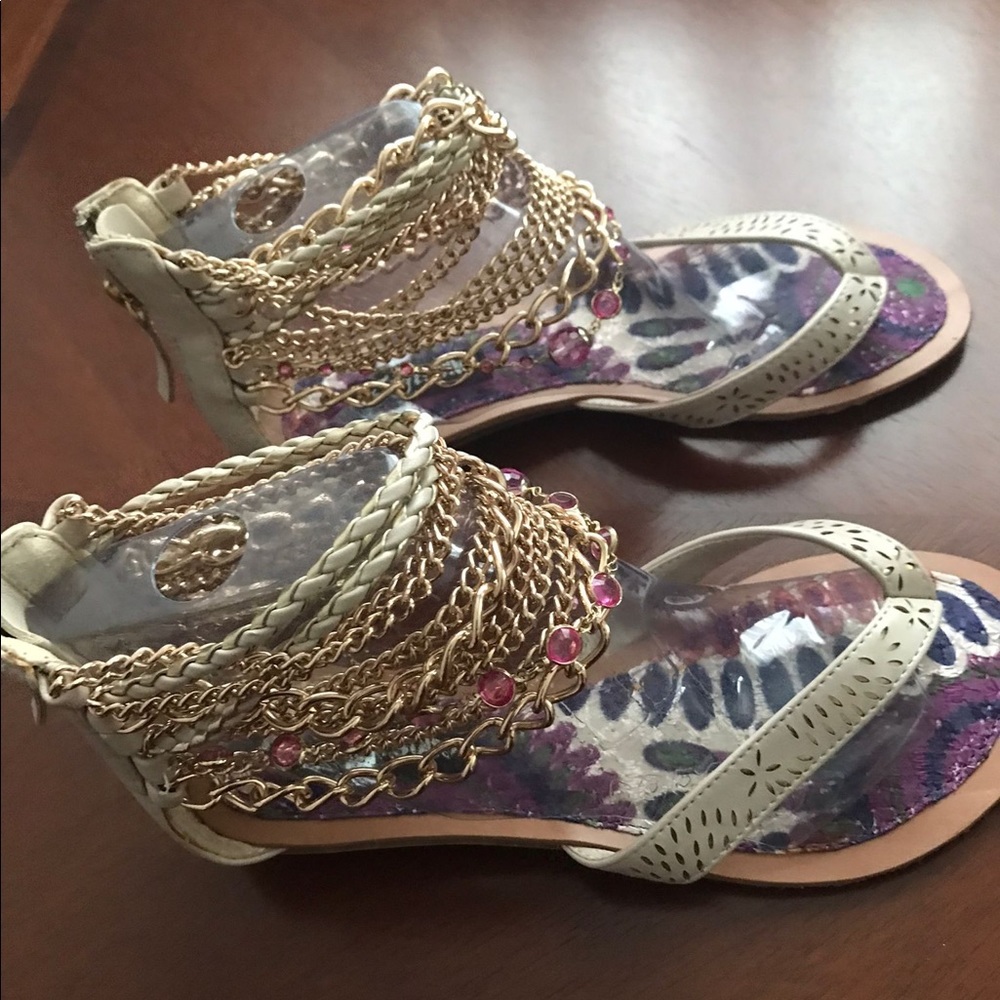 Cute Sandals with chains - Size 6.5